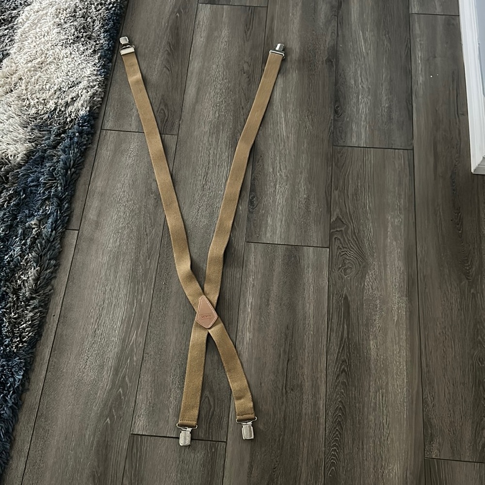 Levi’s beige suspenders